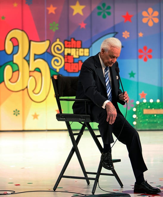 After taping his final episode of "The Price Is Right" in Los Angeles on June 6, 2007, the legendary game show gets emotional. Barker started hosting the show in 1972.